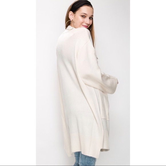 Oversized boyfriend button down cardigan - Picture 2 of 6